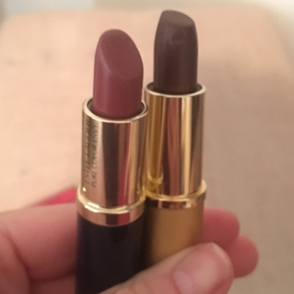 Estée Lauder Lipsticks - Picture 3 of 3